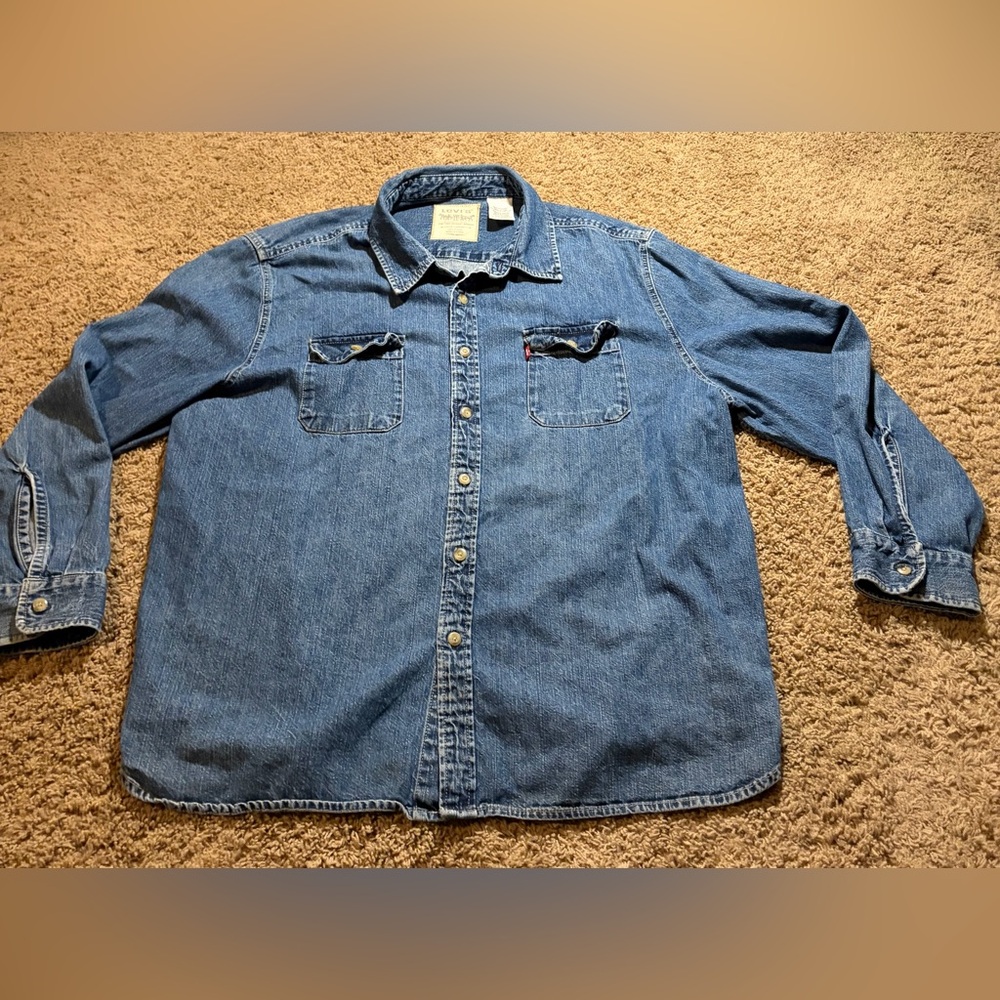 Vintage Levi's Men’s Classic Blue Denim Button Down Shirt Size XXXL
